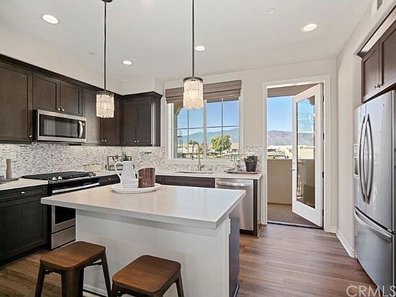 3rd image of 14761 Palmera Ct