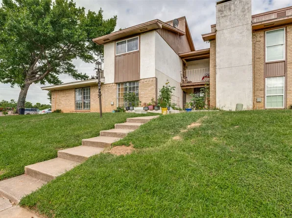 1402 S Carrier Pkwy APT 202, Grand Prairie, TX 75051