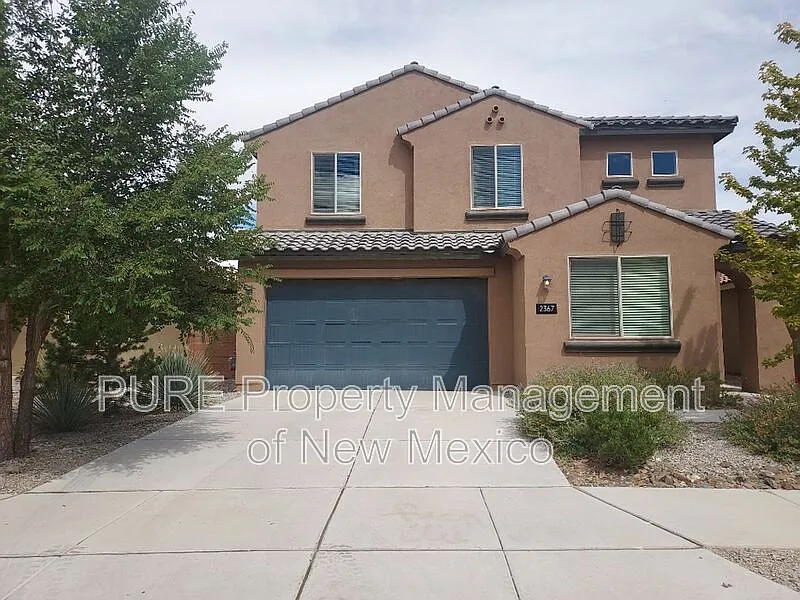 5 bed, 3.0 bath, 2994 sqft, $2,950 — Photo 1