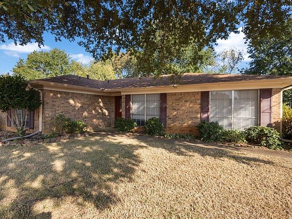 4th image of 4401 Sherman Dr