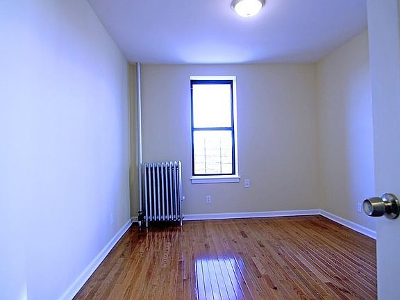 5th image of 2741 Sedgwick Ave APT 3E