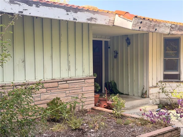 9931 Highcliff Dr, Santa Ana, CA 92705