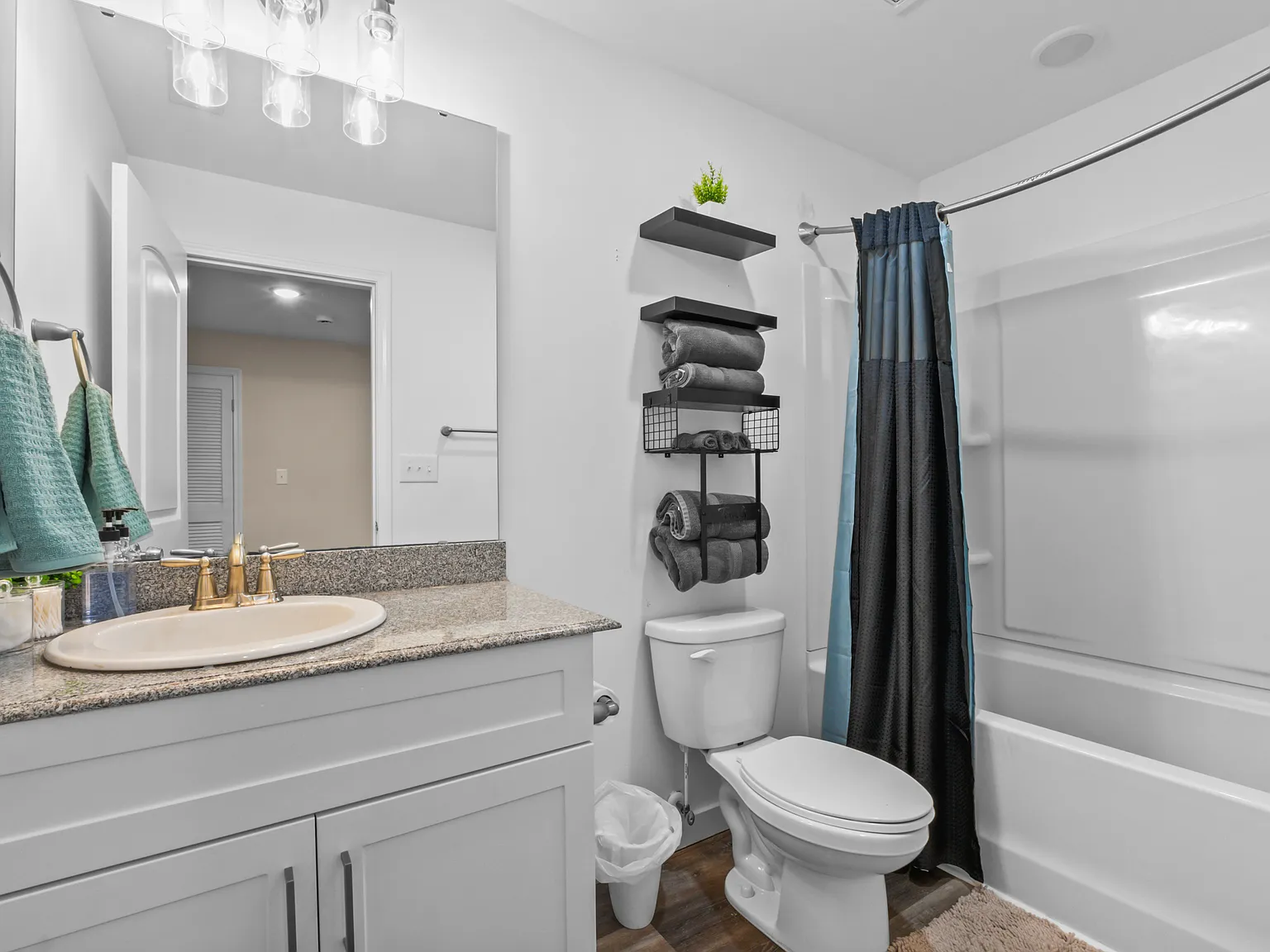 3 bed, 1700 sqft, $2,995 — Photo 4