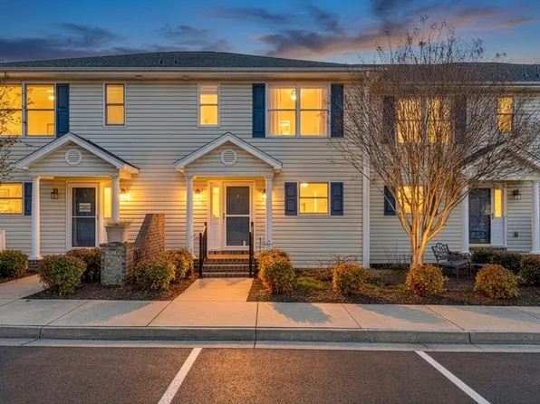 475 Cambridge Ct Unit E2, Hardy, VA 24101