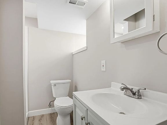2nd image of 48 Muirfield Dr #1