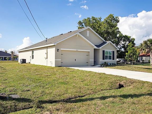 3rd image of 1834 SE North Blackwell Dr