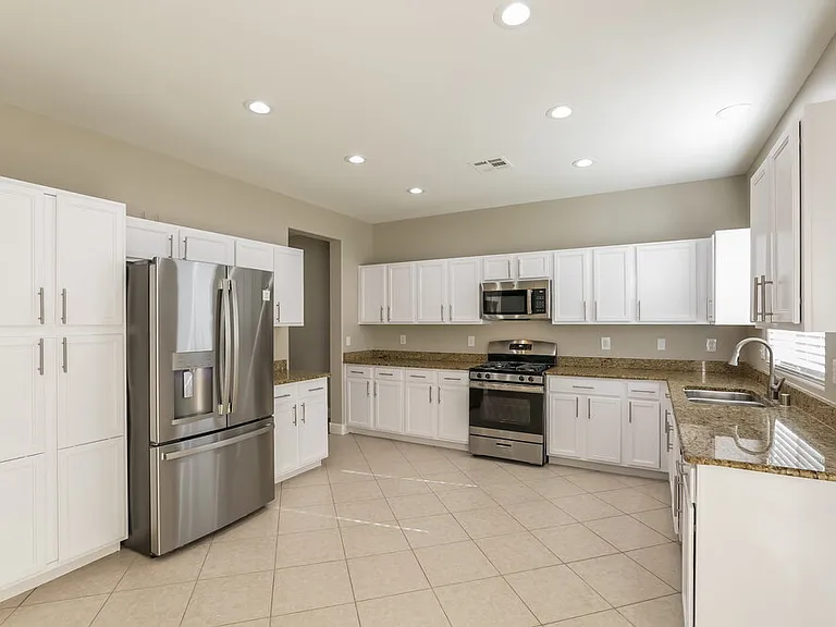 8735 Le Agavi Ct — Photo 6