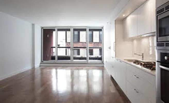 Rented by 84-86 White Street LLC | media 20