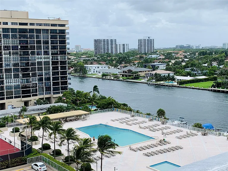 1950 S Ocean Dr #5L — Photo 17