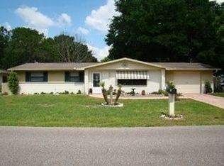 5714 18th St, Zephyrhills, FL 33542