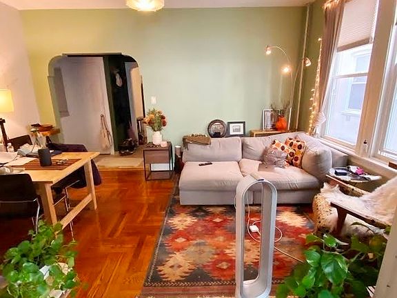 3rd image of 24-58 27th St #B1