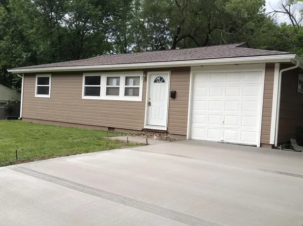 803 NE 62nd St, Kansas City, MO 64118