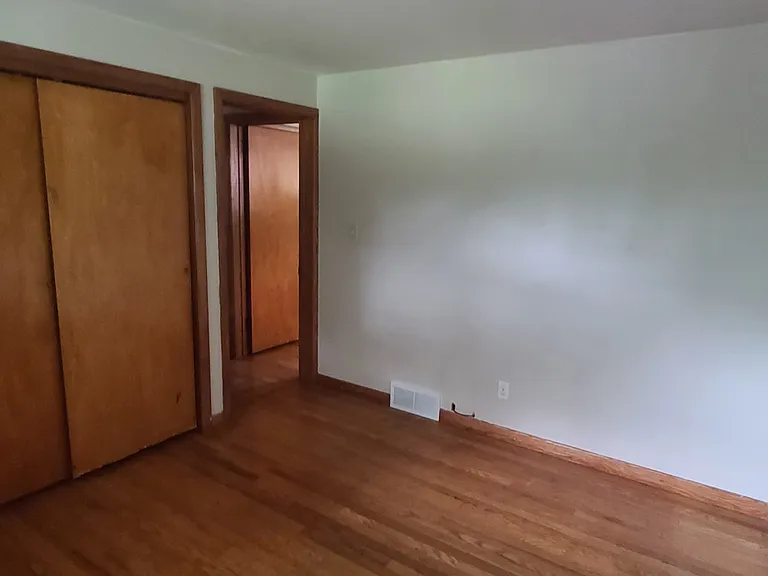 297 Maylawn Ave — Photo 3