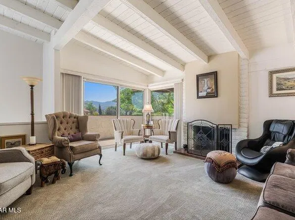784 N Woodlawn Dr, Thousand Oaks, CA 91360