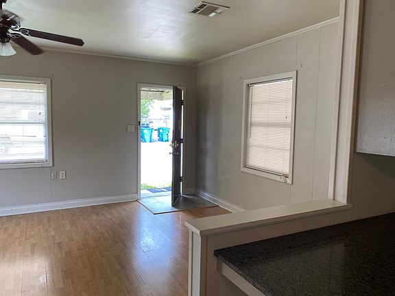 2nd image of 1500 W Saint Mary Blvd