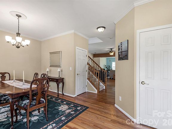 5th image of 623 Cheval Dr