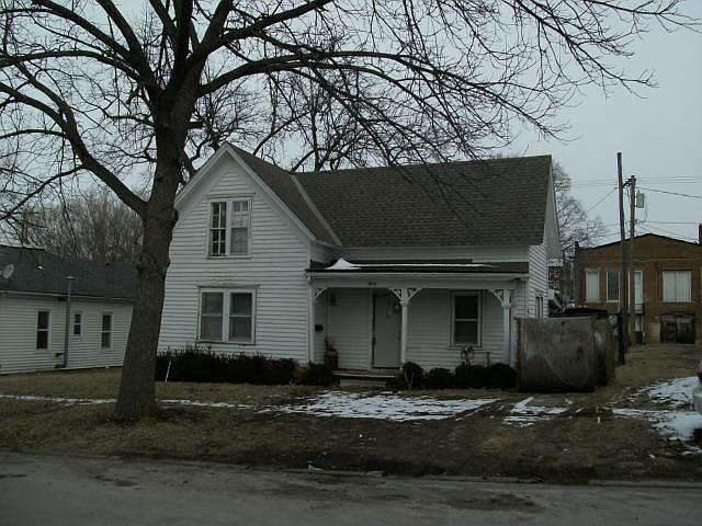 2nd image of 108 W Miami St
