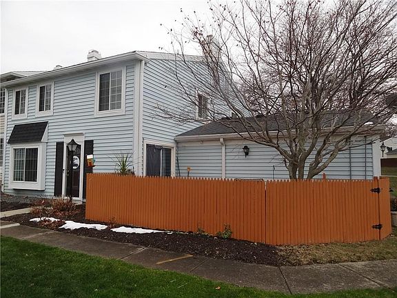 2nd image of 122 Greenway Blvd