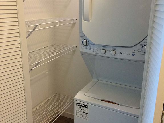 4th image of 3742 N Halsted St #1218