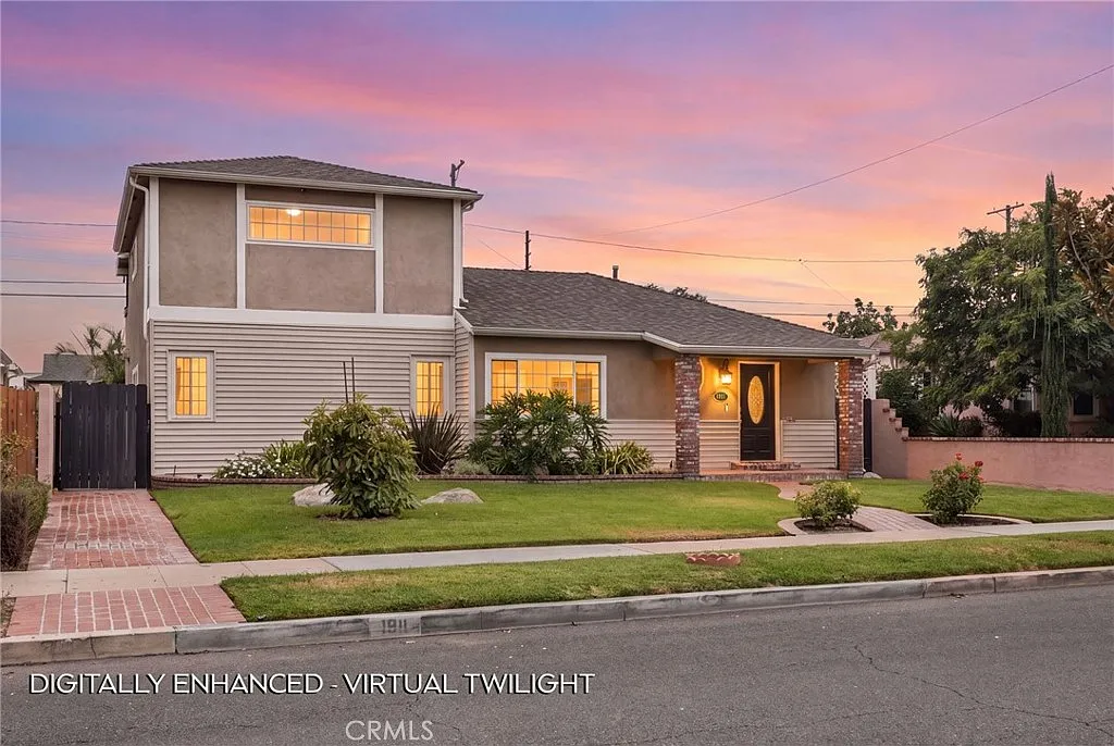 3 bed, 2.5 bath, 2155 sqft, $5,395 — Photo 1