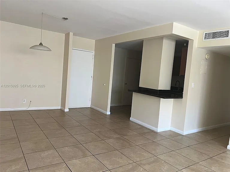 401 Golden Isles Dr #314 — Photo 8