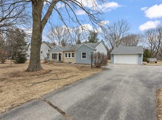 W329N4050 Lakeland Dr, Nashotah, WI 53058