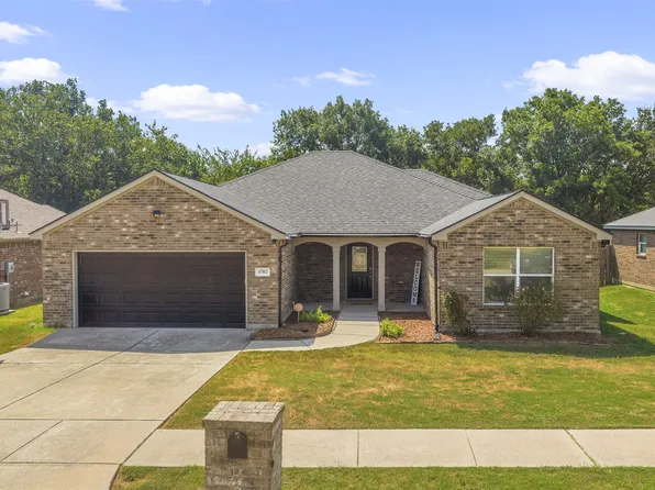 4702 Lakeshore Dr, Ardmore, OK 73401