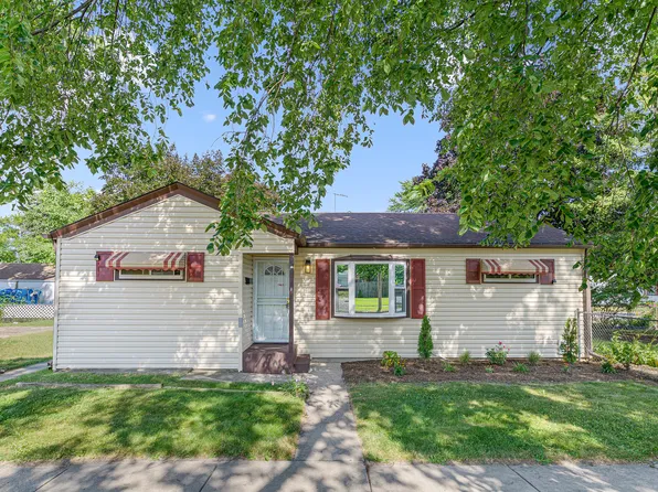 707 S Elmwood Ave, Waukegan, IL 60085