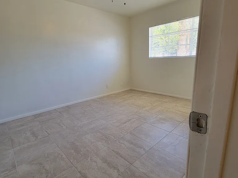 Bedroom photo 2