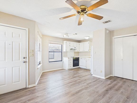 3rd image of 293 Billie Dr Building 4