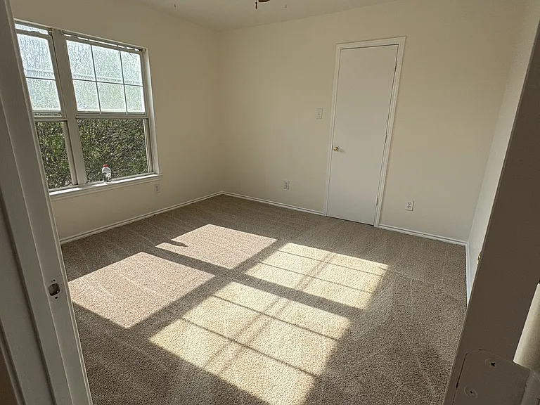 8215 Stagwood Hl — Photo 9