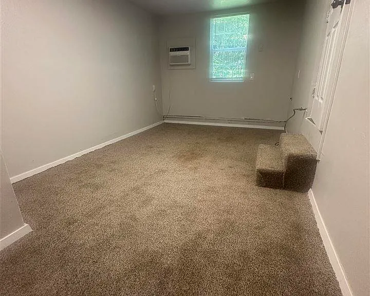 416 S Avenue B — Photo 10