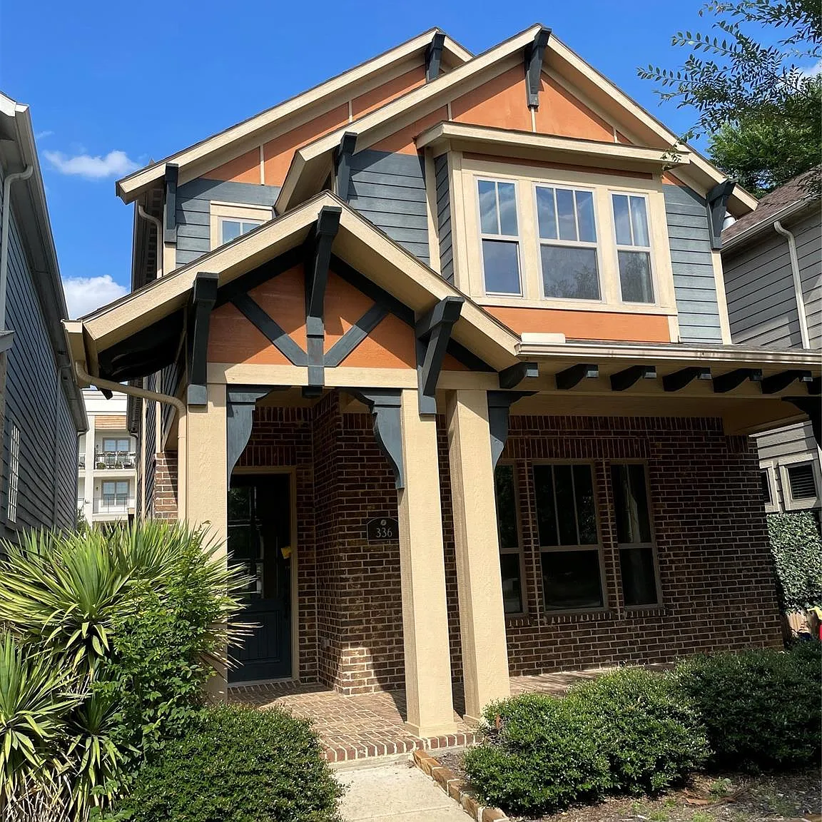 3 bed, 2.5 bath, 2224 sqft, $4,400 — Photo 1