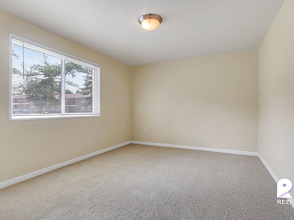 4th image of 6527 Hil Mar Dr