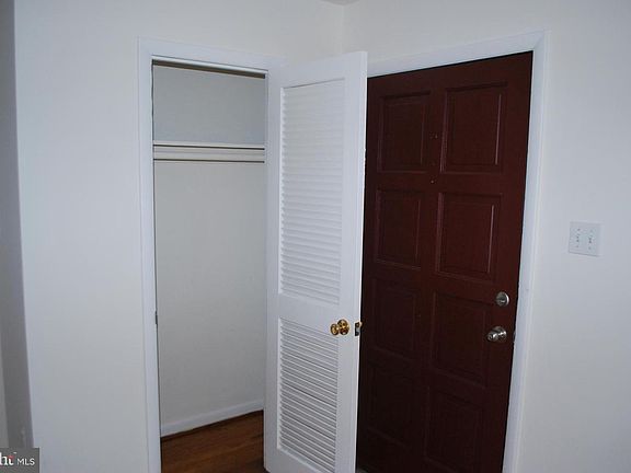 4th image of 1103 Gibbon St