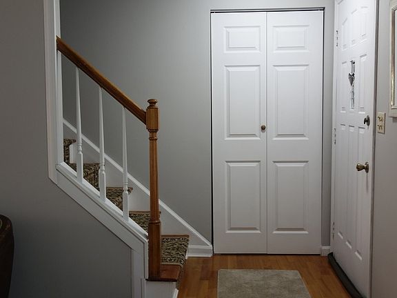 4th image of 35 Stonefield Dr
