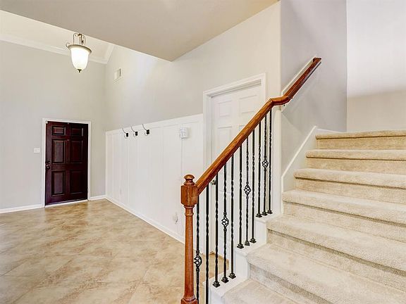 3rd image of 4498 Cadiz Court