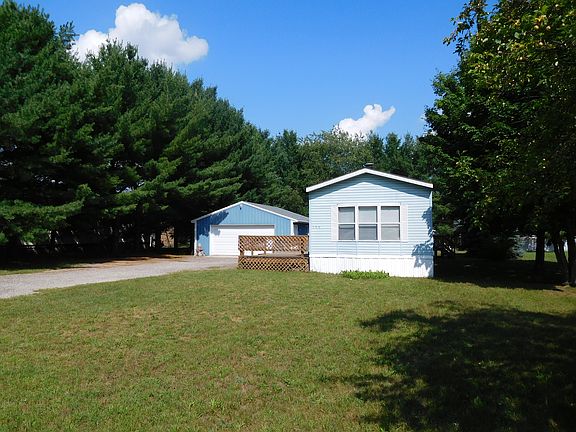2nd image of 384 N Meadowlark Ln