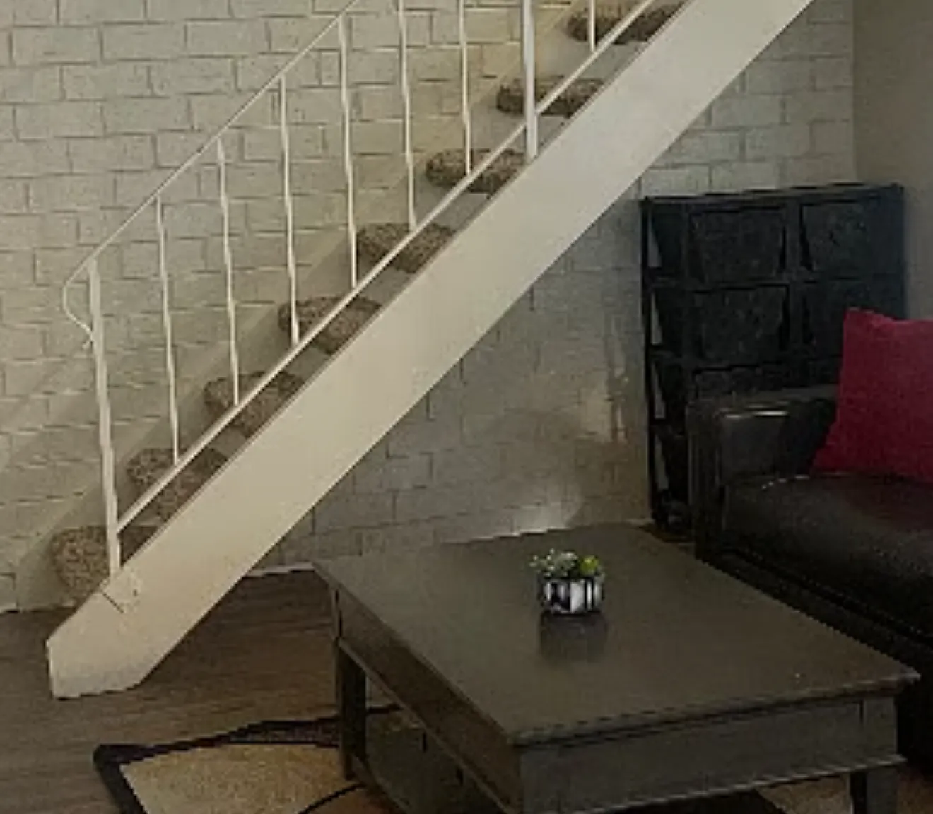 2 bed, 843 sqft, $1,600 — Photo 2
