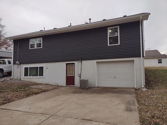 2nd image of 3901 Sylvanie St