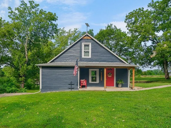 28936 Orchard Rd, Paola, KS 66071