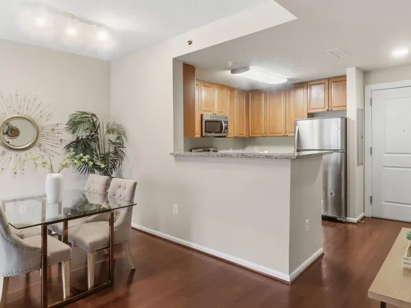 11700 Old Georgetown Rd Unit 1007, North Bethesda, MD 20852