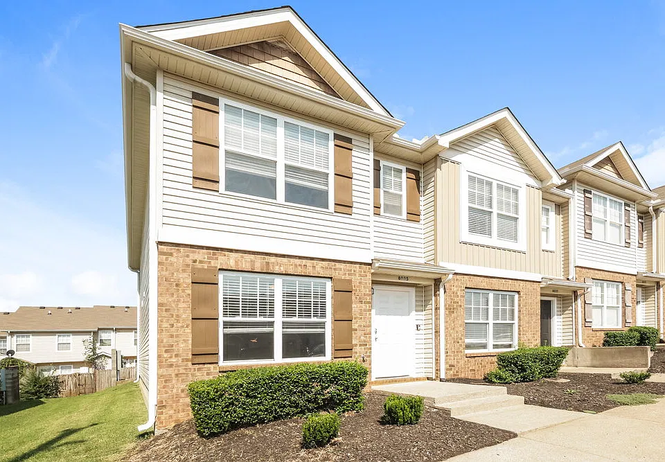 8035 Logan Dr