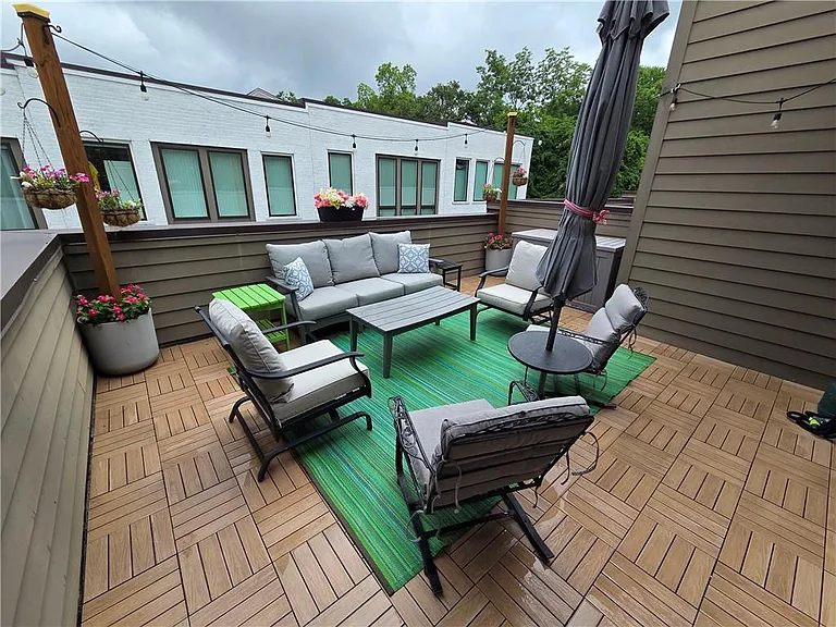 318 Gibson St SE — Photo 49