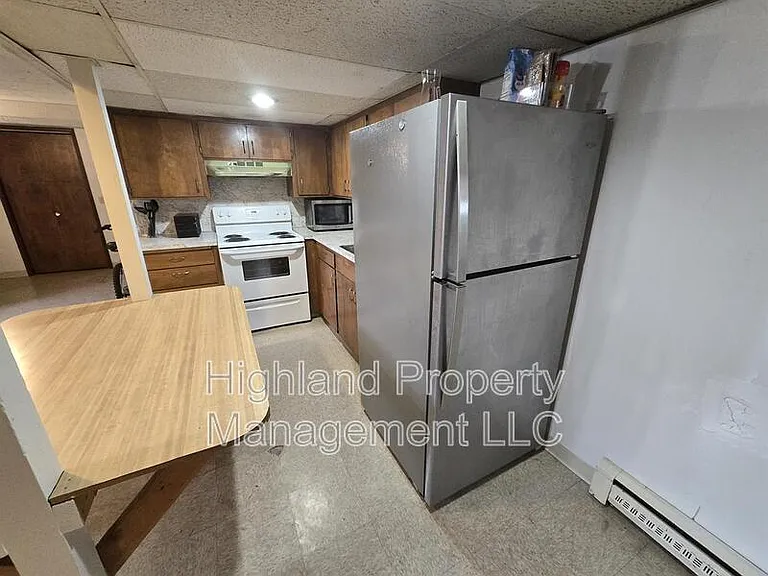 520 NE Maple St #C — Photo 5