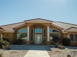 14955 Riverside Ct, Apple Valley, CA 92307