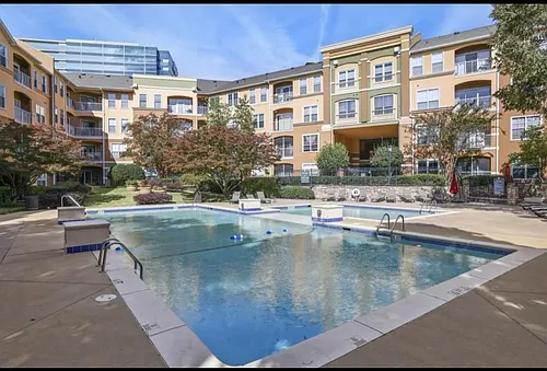 10 Perimeter Summit Blvd NE Photo 1