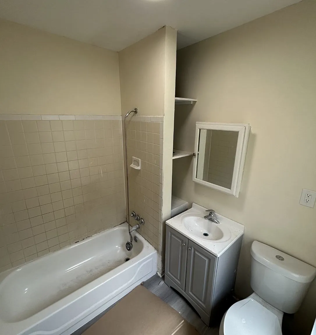 2 bed, 850 sqft, $1,200 — Photo 3