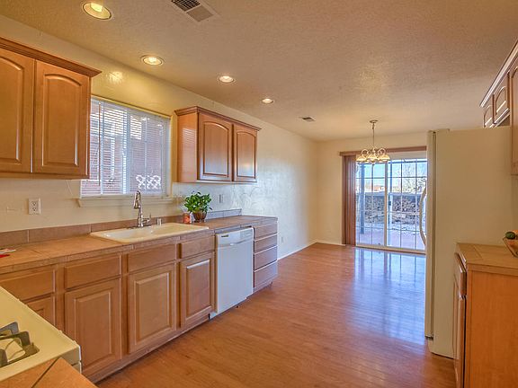 5th image of 5501 Havasu Ave NW