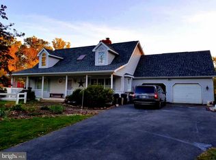 24 Chesley Dr, Falling Waters, WV 25419